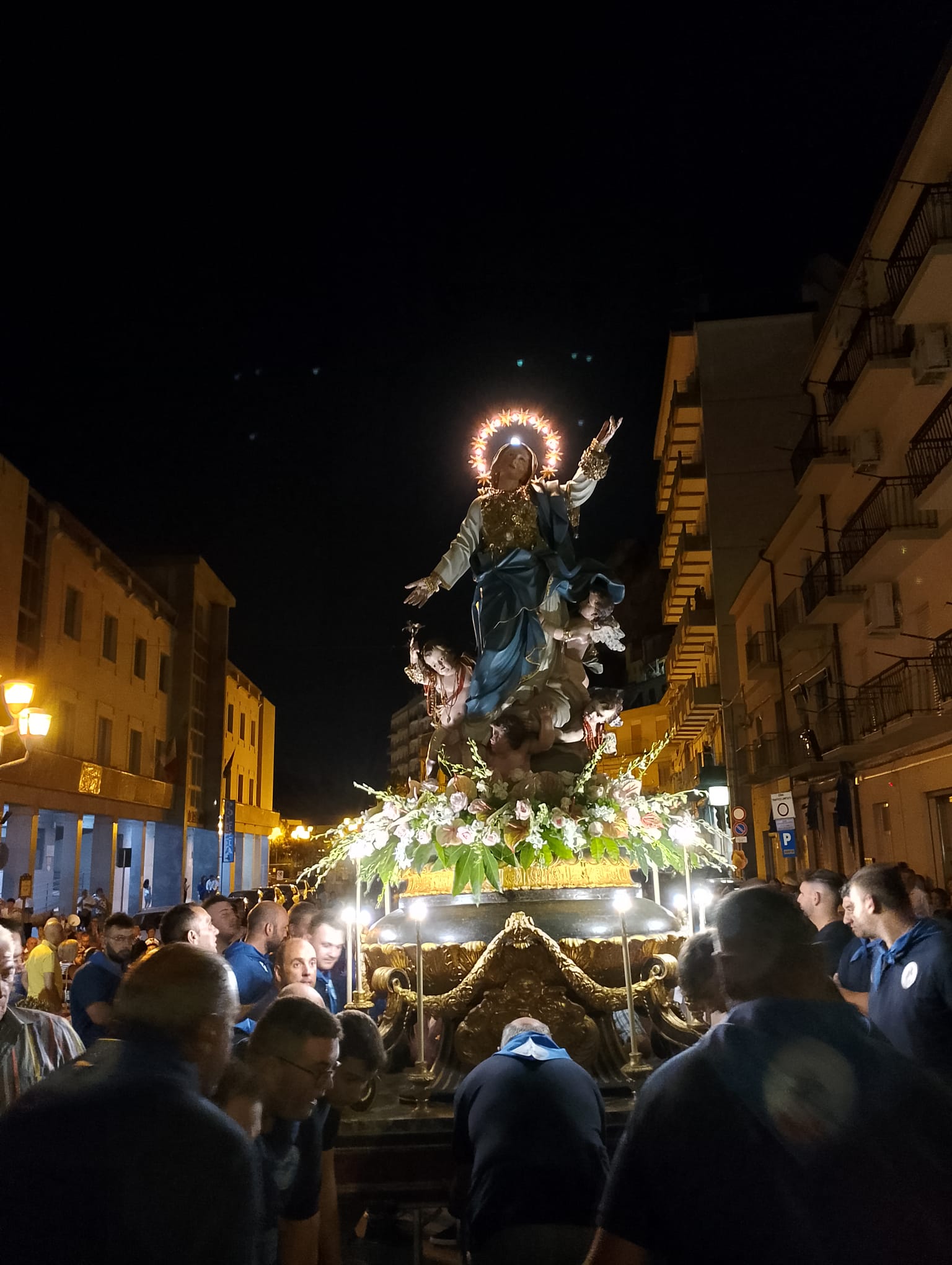 Processione1